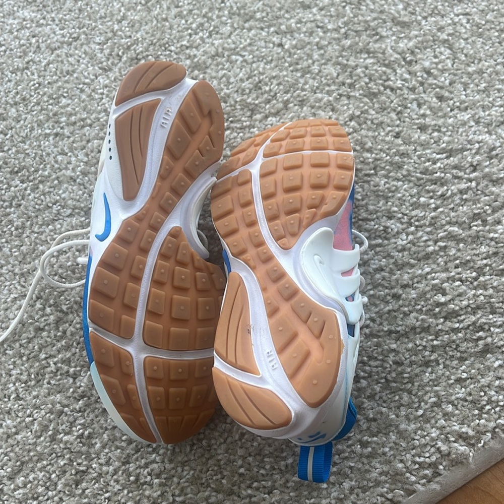 Nike Women’s Air Prestos - Picture 3 of 3